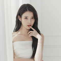 IU